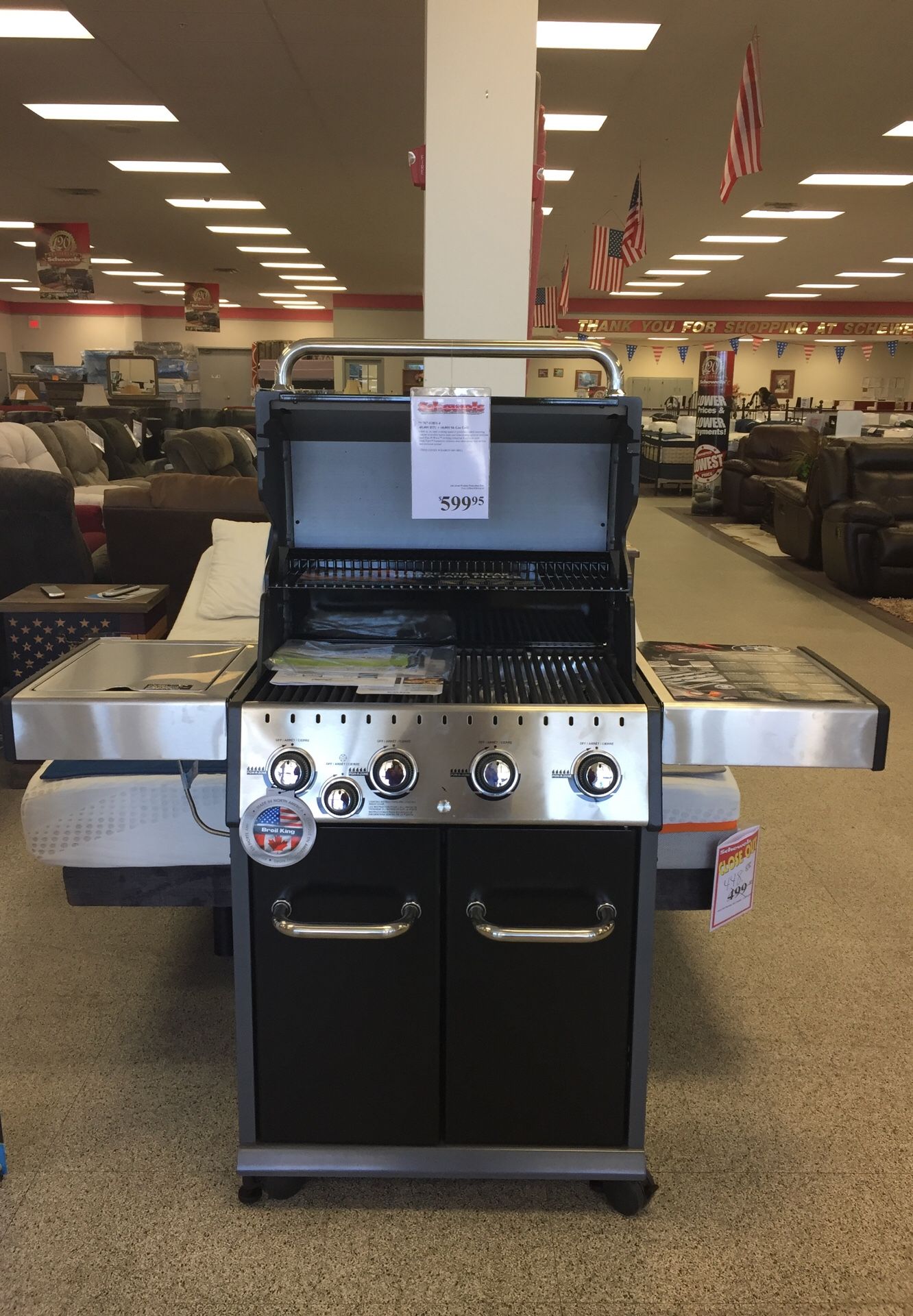 Gas grill , financing available and low monthly payments!!!!!! Take it home today it is the perfect Father’s Day gift!!!!