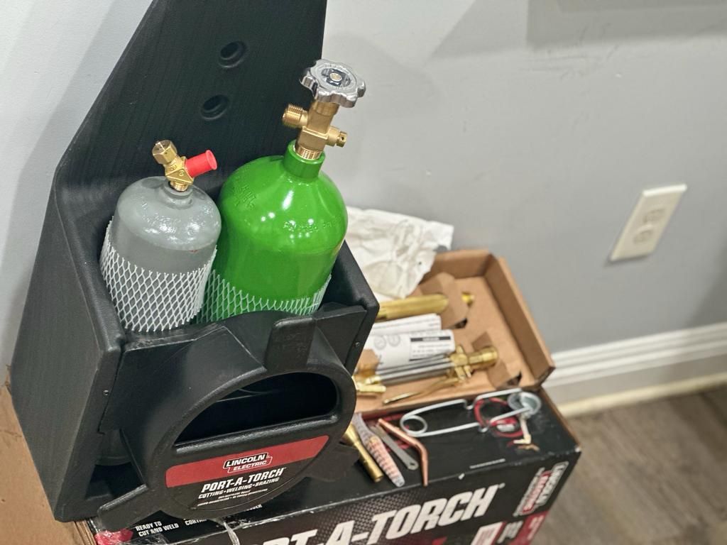 Lincoln Electric Port-A-Torch Kit with Oxygen and Acetylene Tanks for Cutting Welding and Brazing