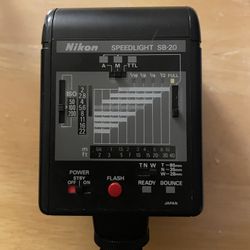 Looks Brand New, No Damage Nikon speed light SB –20