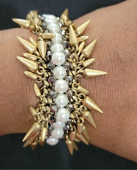 Beautiful! Stella and Dot Bracelet Jacinthe Antique Gold Tone Spikes Faux Pearl