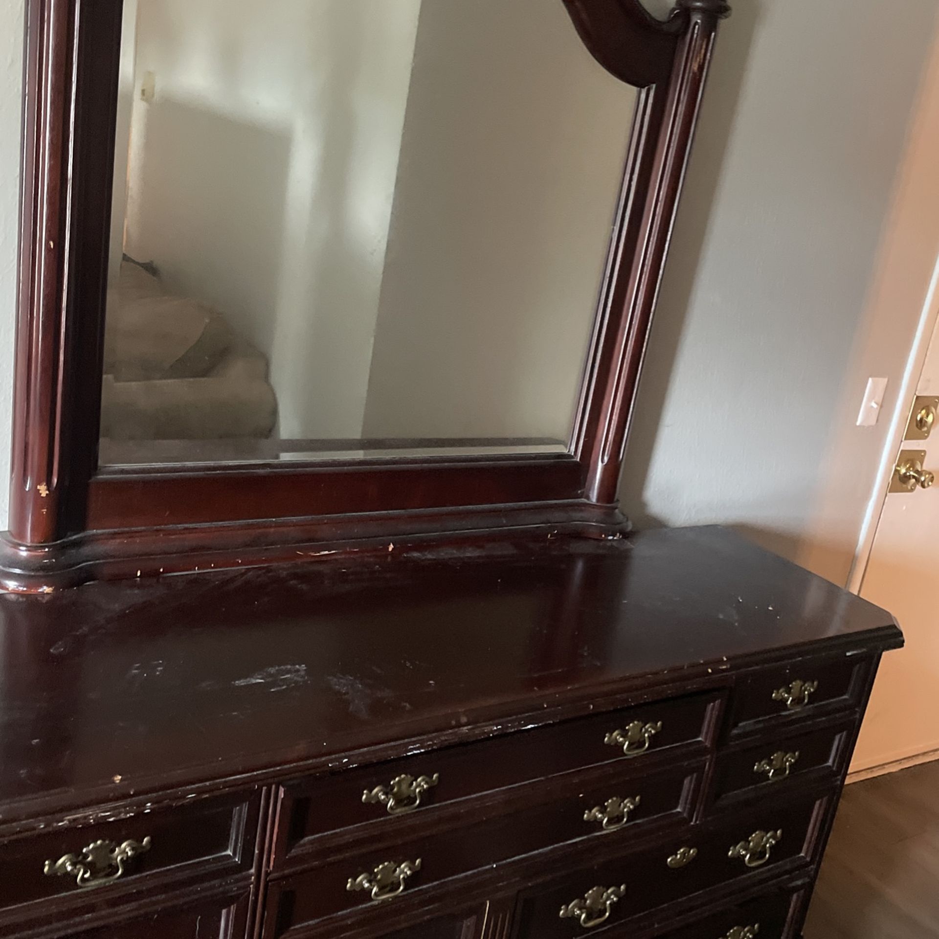 Mirror Dresser