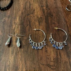 2 Pair Ear Rings. Both For 5$