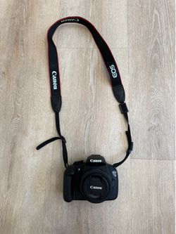 Canon Rebel T5 barely used with extra 75-300 lens