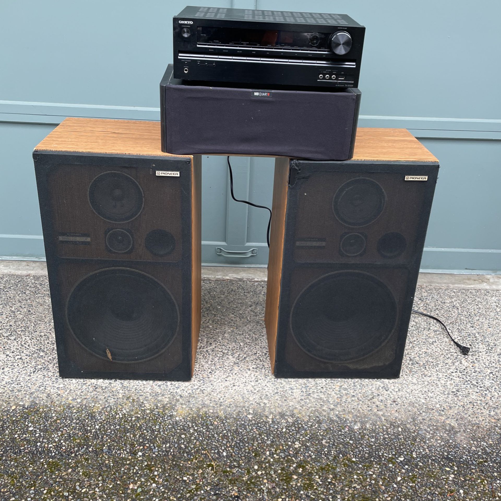 Speaker System: Pioneer+MB Quart+Onkyo 5.1 AV receiver (w/o antenna)
