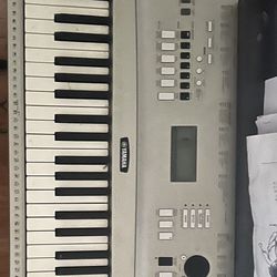 Yamaha Piano Keyboard