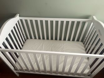 White Delta Crib barely used