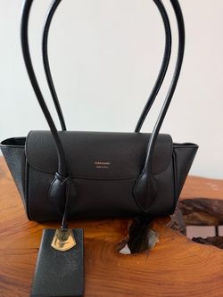 Ferragamo Firenze Flap Tote — NERO