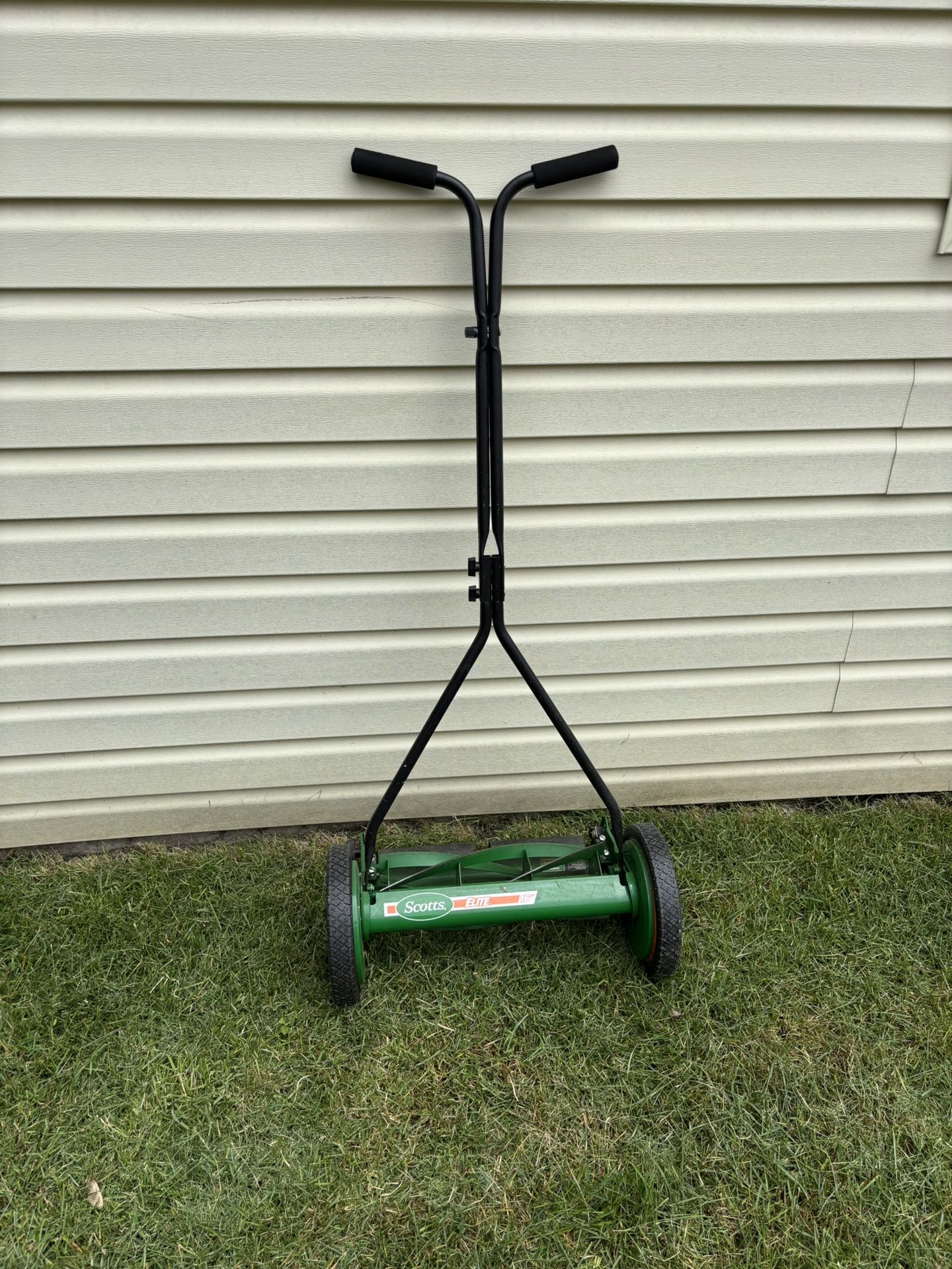 Scott’s 16” Lawn Mower