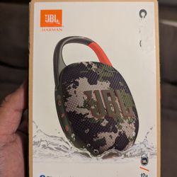 JBL Clip 5 Portable Waterproof Bluetooth Speaker (Camo)