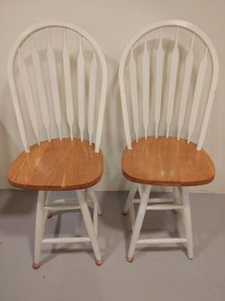 Swivel chairs, sturdy and firm.