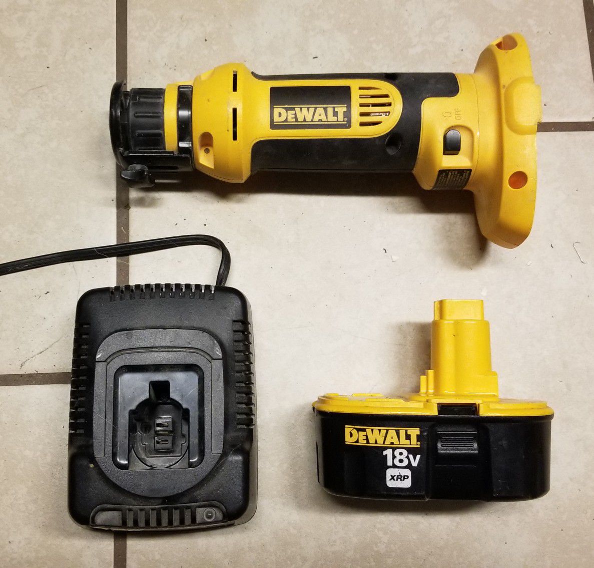 DeWalt 18v cut out tool, Battery, and charger