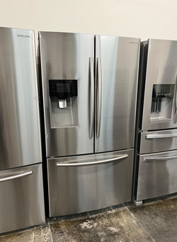 Counter Depth Samsung French Door Fridge with Ice Maker