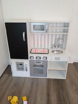 White Play kitchen