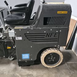 2017 National Flooring Equipment 5700DL Ride-On Scraper – ONLY 90 HOURS