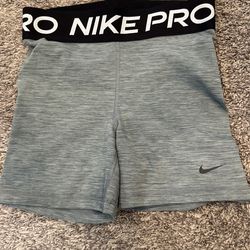 Nike pro