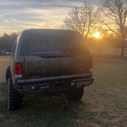 2001 Lifted Ford Excursion 