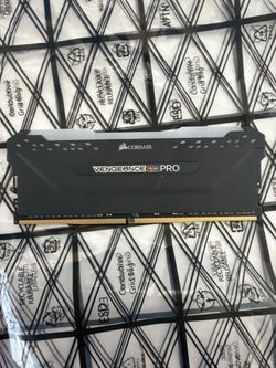 Corsair Vengeance RGB Pro 64GB (2x32GB) DDR4-3600 CL18