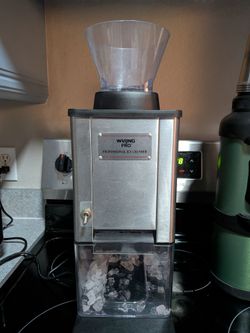 Waring Pro Ice Crusher Model IC70 Professional Ice Crusher