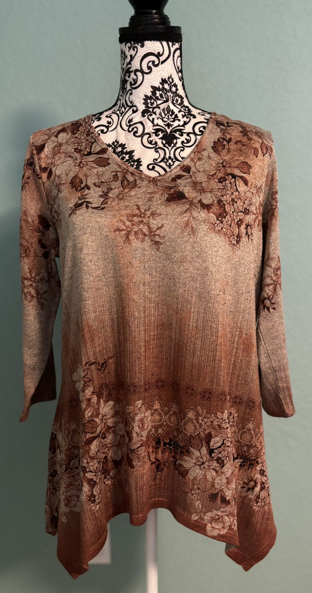 Brown floral tunic with long sleeves sz. M