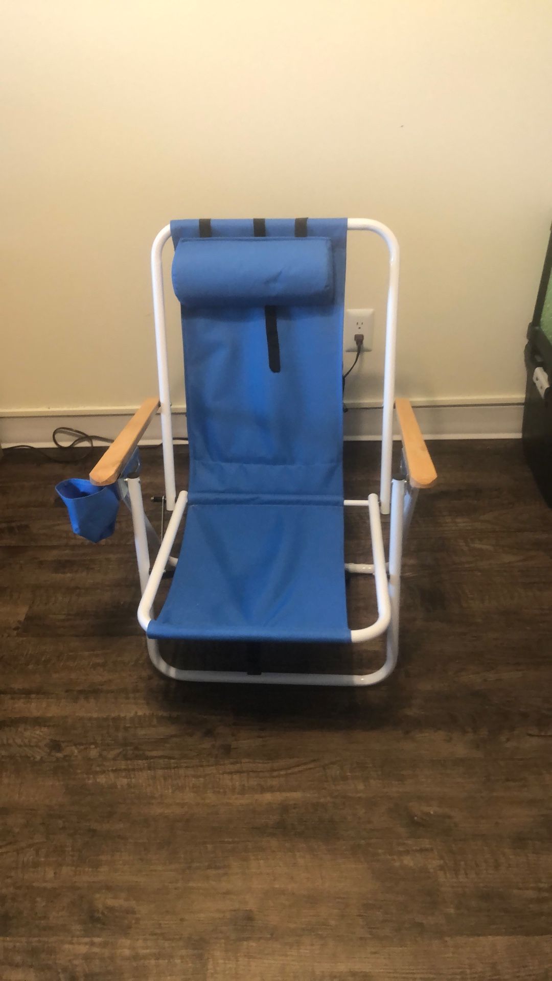 Backpack Brand New Beach Chair W/umbrella