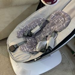 Mamaroo Multimotion Baby Swing