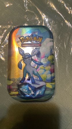 Glaceon mini tin (opened)