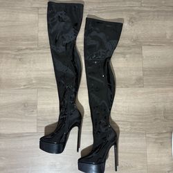 ASOS black vinyl thigh high stiletto platform boots  size W 7 new