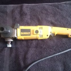 De Walt 1000/ 3000 rpm Sander/Polisher $200 obo Meet Up In Southwest Detroit.