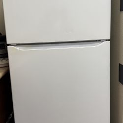 LG Refrigerator – LTCS20020W – Works Perfect