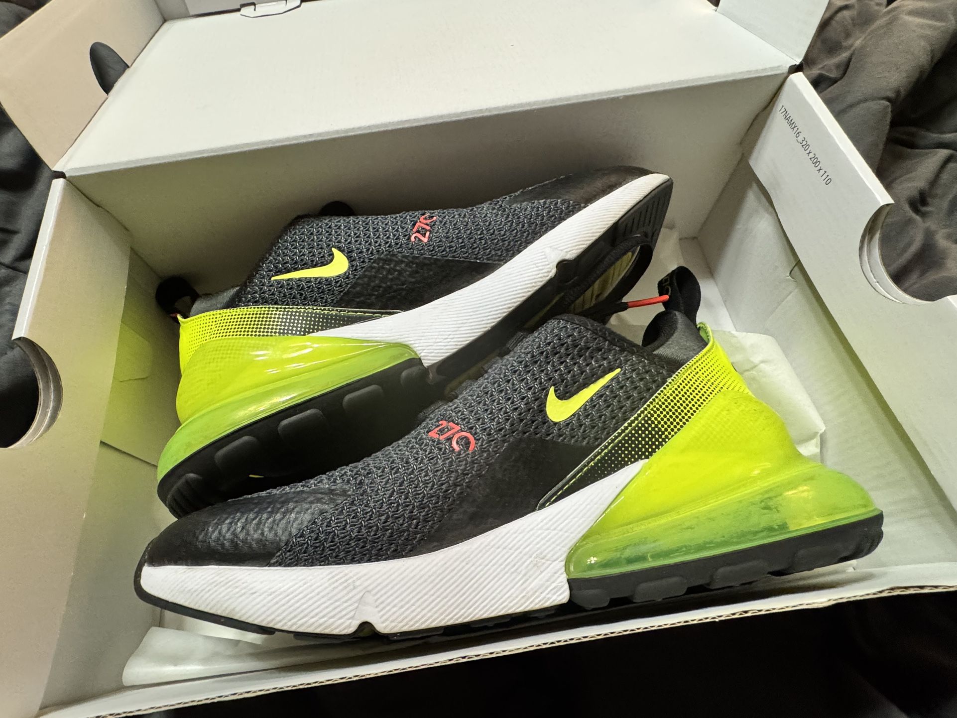 Nike Air 270’s