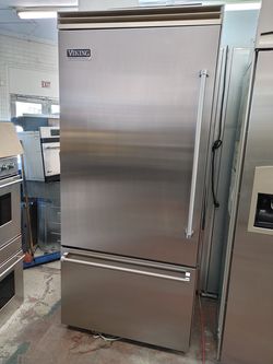 Viking Professional 36" stainless steel French door refrigerator