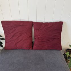 Throw pillow