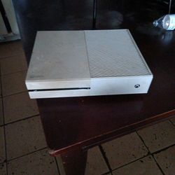 One Xbox 1 And Wires 