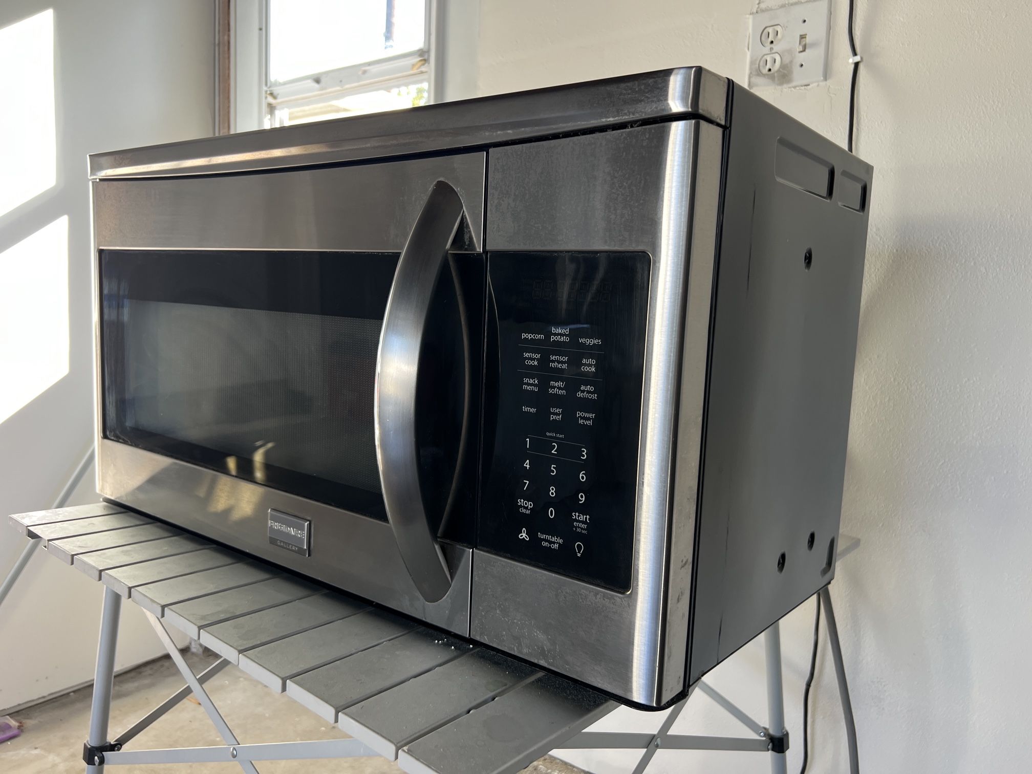 FRIGIDAIRE - Over The Range Microwave Stainless Steel 1.7 Cu Ft (30”)