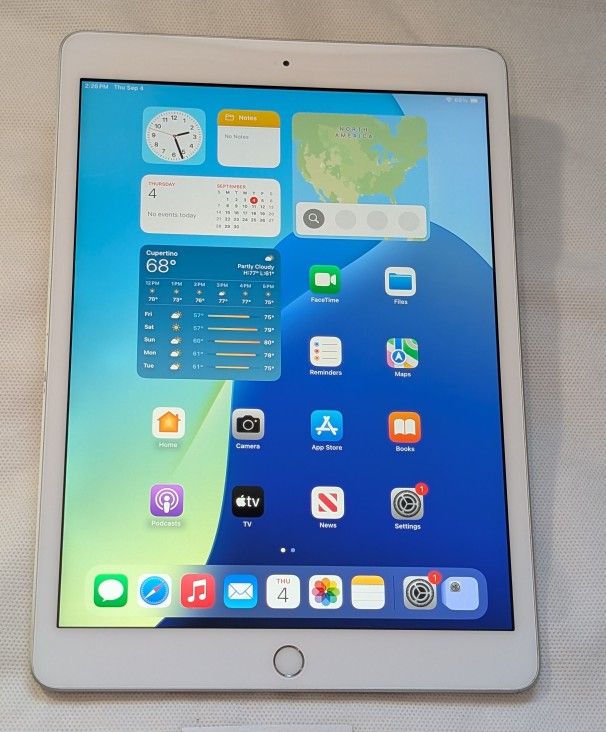 Nice APPLE iPad 7 10.2 inch 128GB WIFI iOS18 TABLET