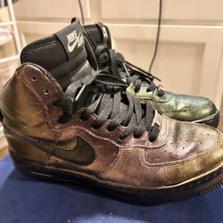 NIKE AIR FORCE 1’S (3I/ATLAS) 