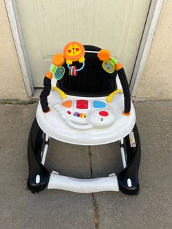 BABY WALKER