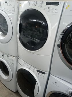 Kenmore HE3 stackable front load washer and dryer set - Free delivery