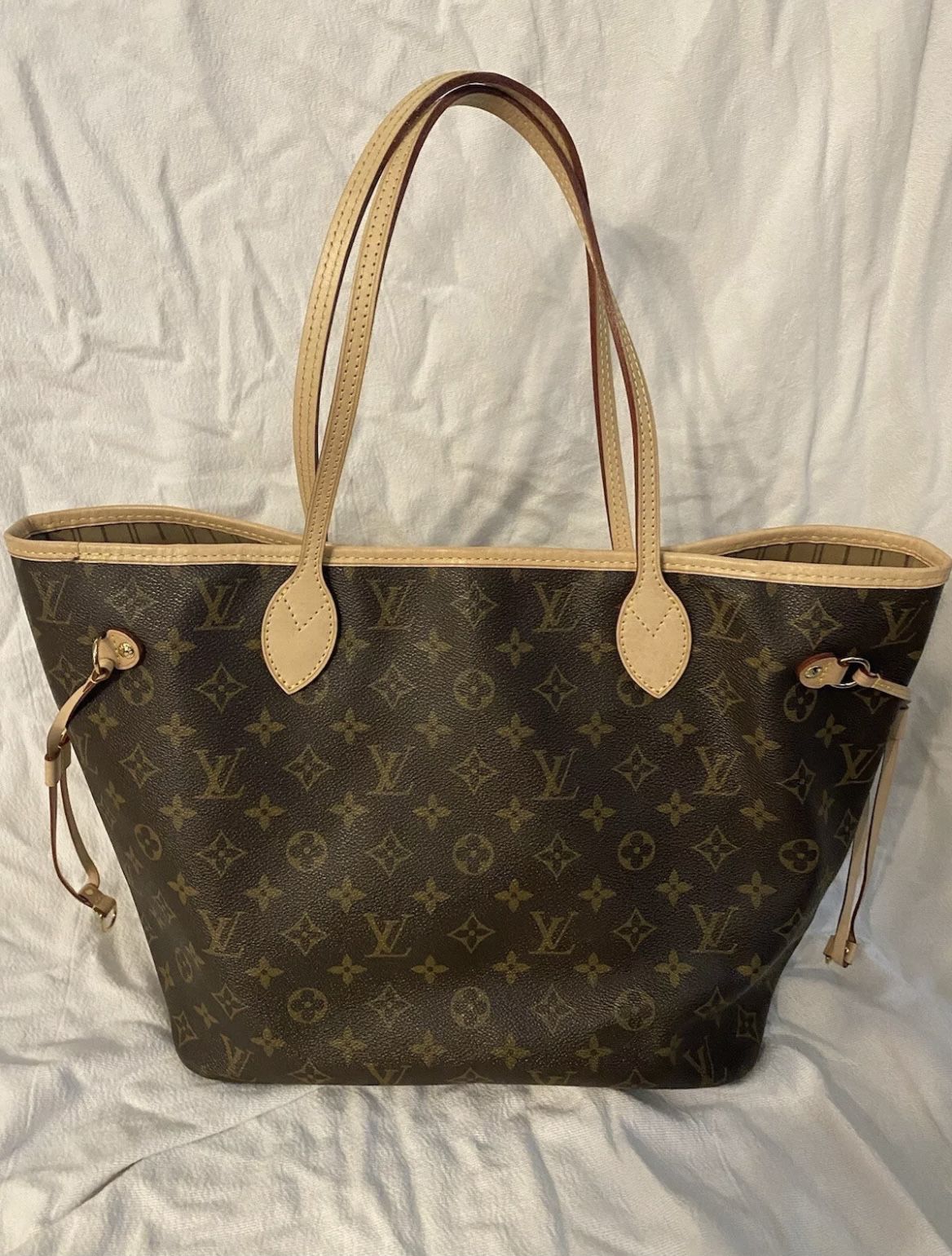 Used Louis Vuitton Neverfull Bag w/receipt