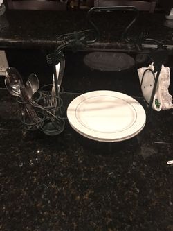 Plate & Utensil Metal Caddy/holder with grape, leaves design