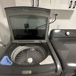 Brand  New LG Washer And Dryer Leas Than 3 Months Old