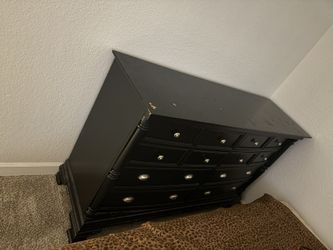 3 Set Dresser & Nightstand