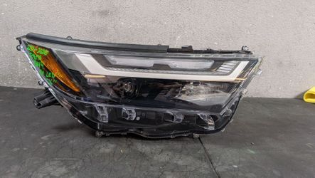 2023-2024-2025-2026 TOYOTA RAV4 RIGHT HEADLIGHT "X" OEM USED #10344