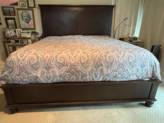 Bed frame (King)