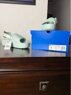 Adidas Originals Adilette 22 XLG Slides SZ 9 Ash Greeen
