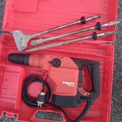 HILTI TE 60 in Case With 5 Bits Vgood Condition. For Pick Up Fremont Seattle. No Low Ball Offers Please. No Trades. 