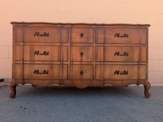 Dresser