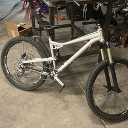 2011 Diamond Back Mission 3 