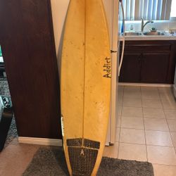 Surfboard 6’3