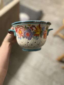 Pioneer Women Strainer And Fruit Plate